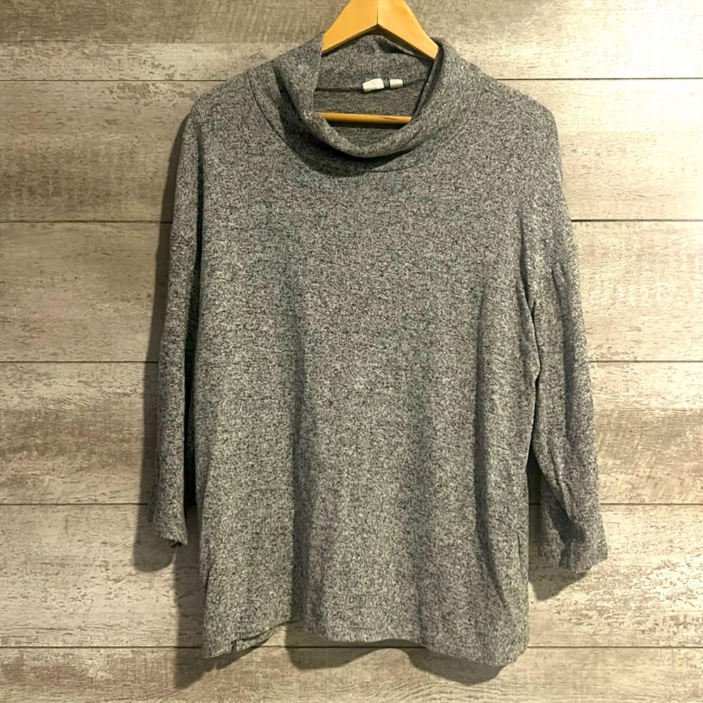 Gap Women’s Heather Grey 3/4 Sleeve Cowl Neck Soft Top sz Large